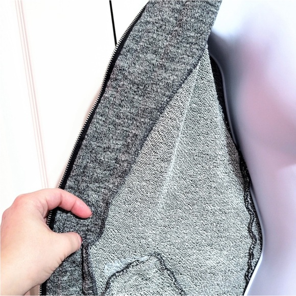 BKE Boho Hoodie with Lace and Floral Trim Women’s Size Medium - Picture 4 of 6